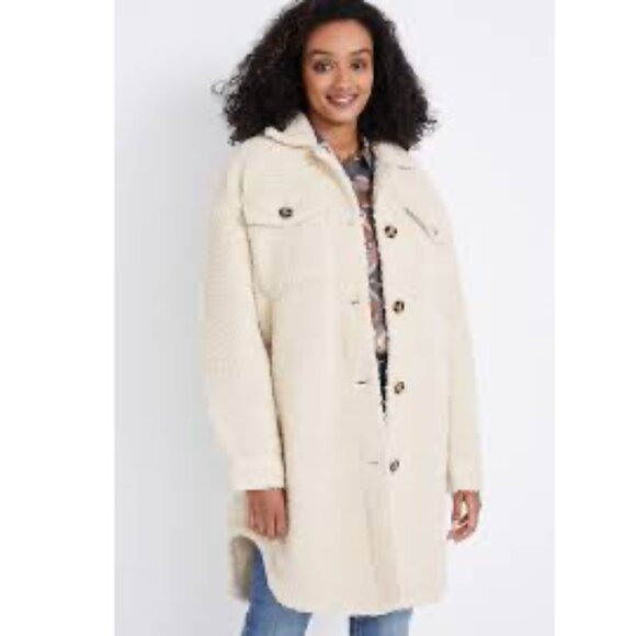 Vigoss Jackets & Blazers - Vigoss® Ivory Cozy Long Sleeves Pockets Sherpa Longline Shacket Z99